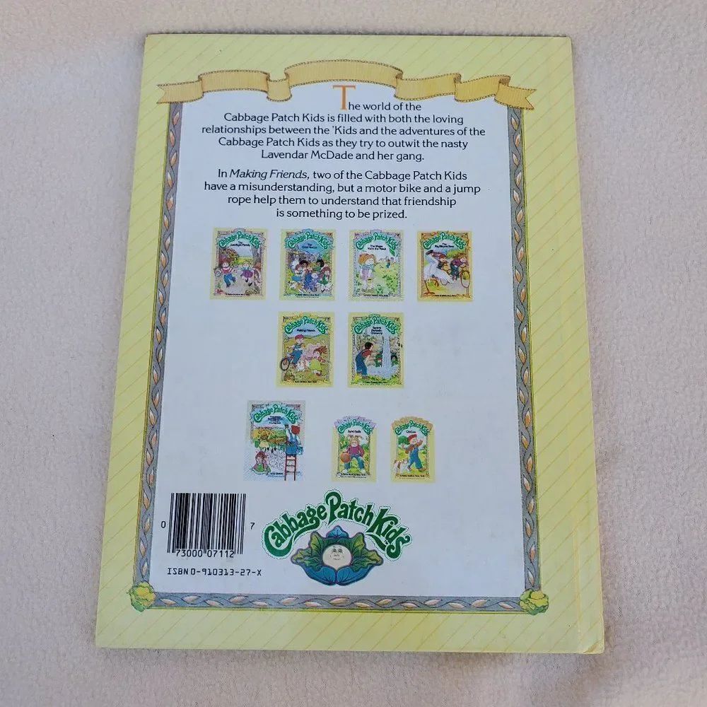 Cabbage Patch Kids Making Friends hardback book - Picture 6 of 7